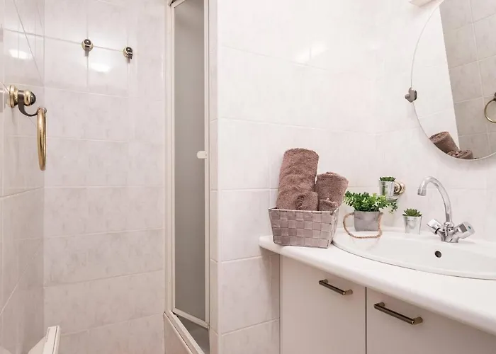 Ensoleille A Saint-lary Pour 4 Personnes Avec Wifi - Fr-1-296-195 * Saint-Lary-Soulan